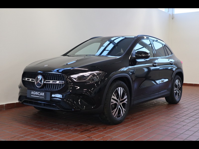 1 - Mercedes GLA 180 progressive advanced 7g-dct