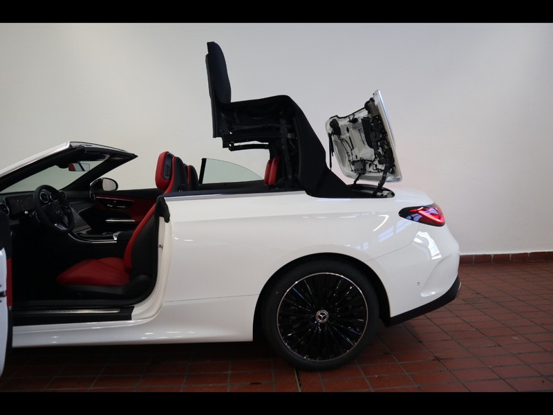 19 - Mercedes CLE cabrio 300 amg line advanced 4matic 9g-tronic plus