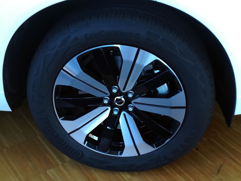 13 - Volvo XC60 2.0 t6 plug-in hybrid plus dark awd automatico