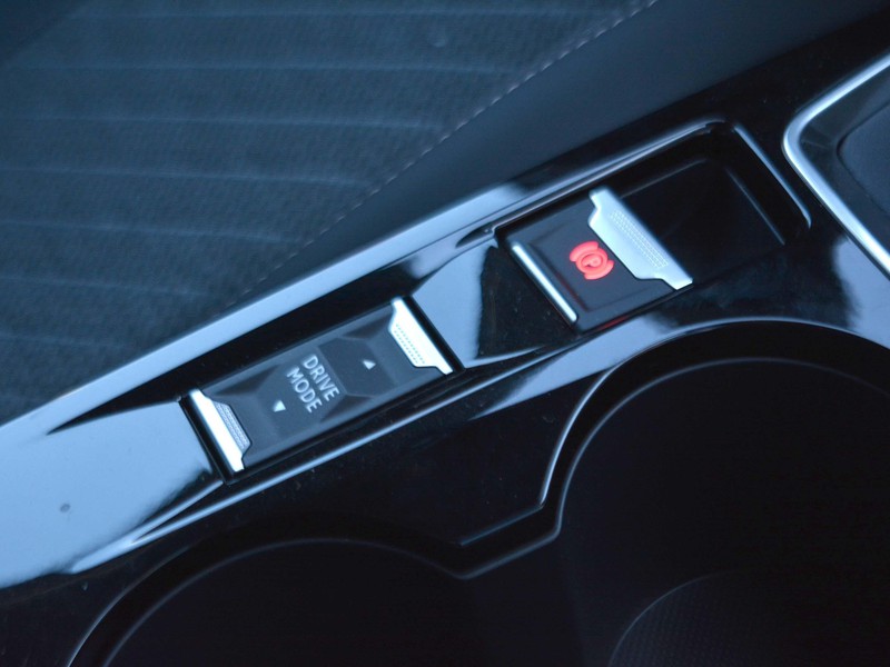 19 - Peugeot 2008 1.2 puretech 100cv allure s&s