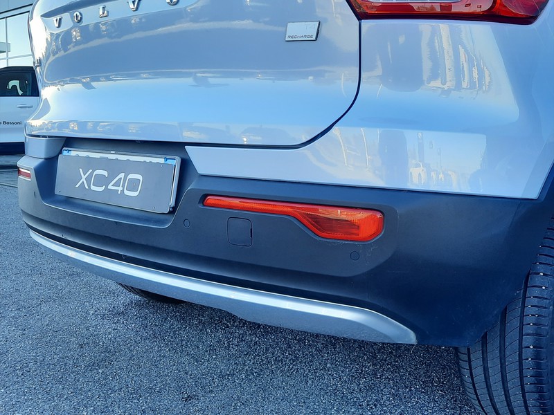 19 - Volvo XC40 1.5 t4 recharge plug-in-hybrid inscription expression geartronic my21
