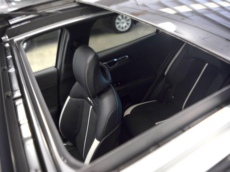 13 - Kia Sportage 1.6 crdi mhev gt-line sunroof pack dct7