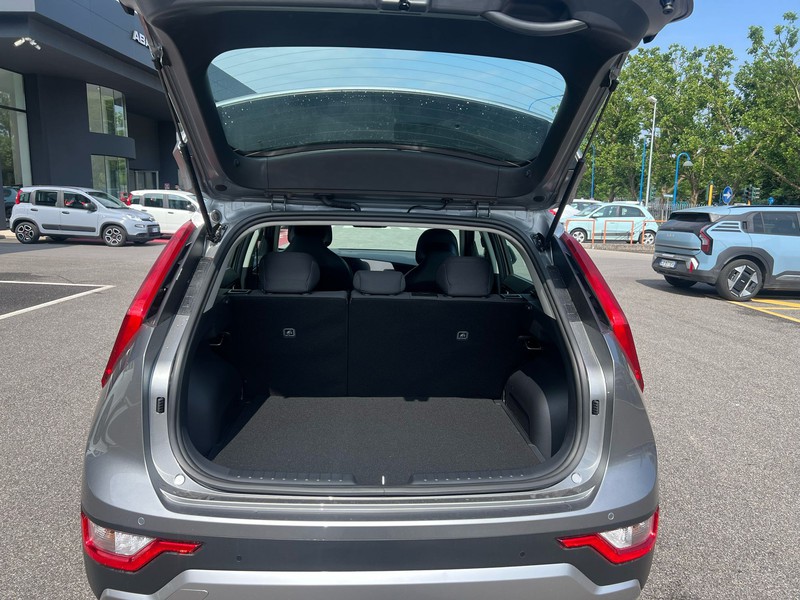 13 - Kia Niro 1.6 gdi hybrid 129cv business dct6