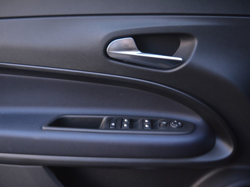 13 - Alfa Romeo Junior 1.2 hybrid 145cv ibrida edct6