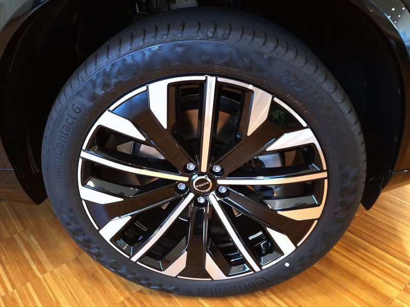 13 - Volvo XC90 2.0 b5 plus bright awd automatico 7p.ti