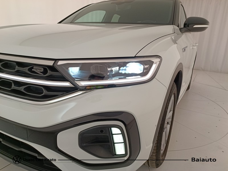 25 - Volkswagen T-Roc 1.5 tsi act r line dsg