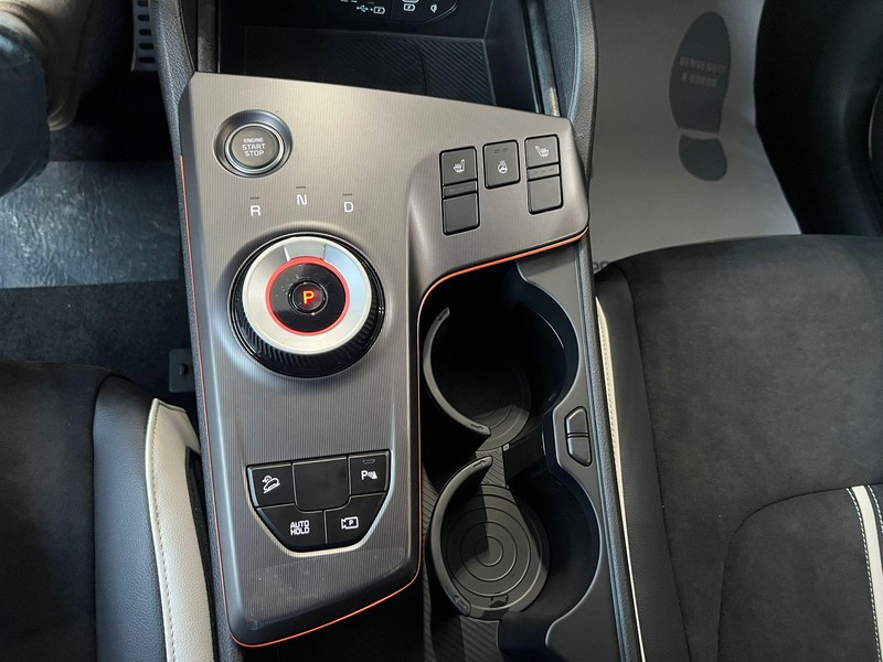 13 - Kia Sportage 1.6 t-gdi hev gt-line sunroof pack at6