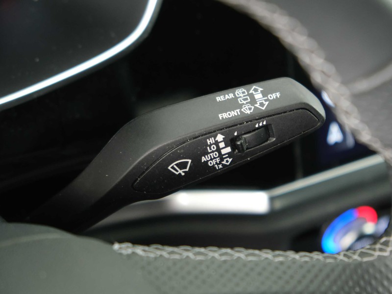 25 - Audi Q3 sportback 35 2.0 tdi s line edition s tronic