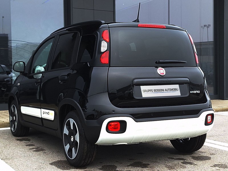 7 - Fiat Pandina cross 1.0 firefly hybrid 70cv s&s