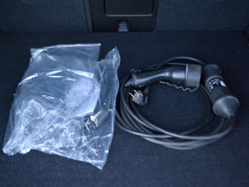 13 - Volvo XC40 1.5 t4 recharge plug-in-hybrid inscription expression geartronic my21