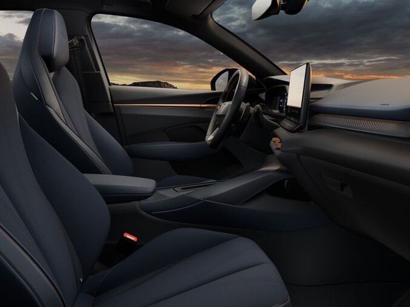 7 - Cupra Terramar 1.5 hybrid 150cv