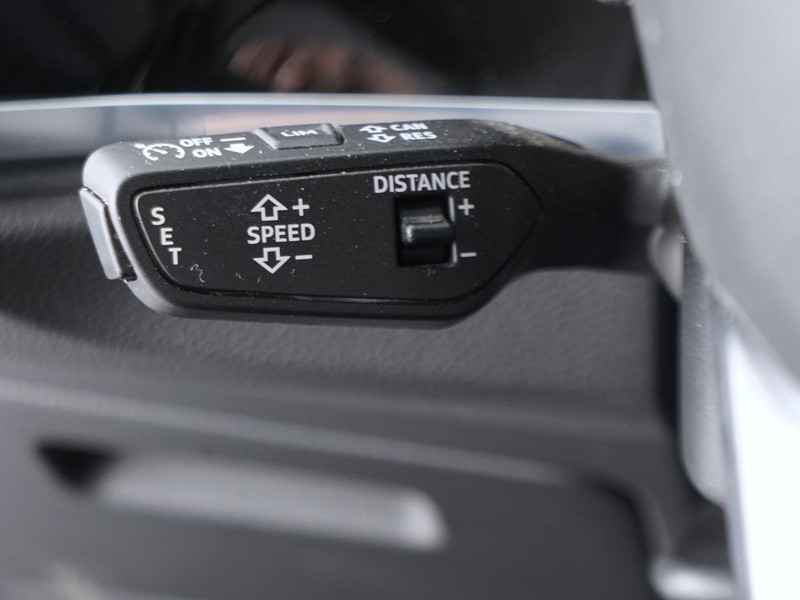 25 - Audi Q3 sportback 35 2.0 tdi s line edition s tronic