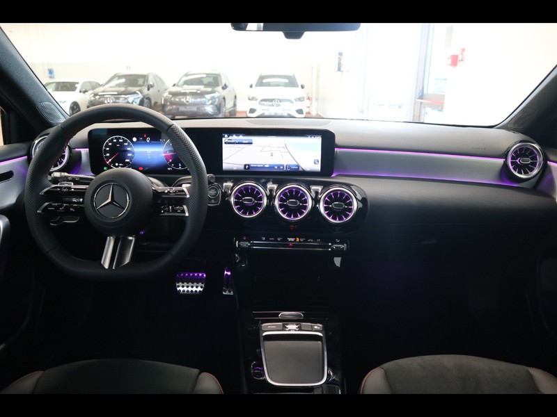 13 - Mercedes Classe A 180 d amg line advanced plus speedshift dct amg 8g