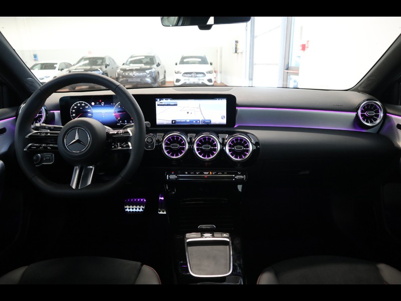 13 - Mercedes Classe A 180 d amg line advanced plus speedshift dct amg 8g