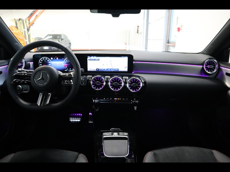 13 - Mercedes Classe A 180 d amg line advanced plus speedshift dct amg 8g