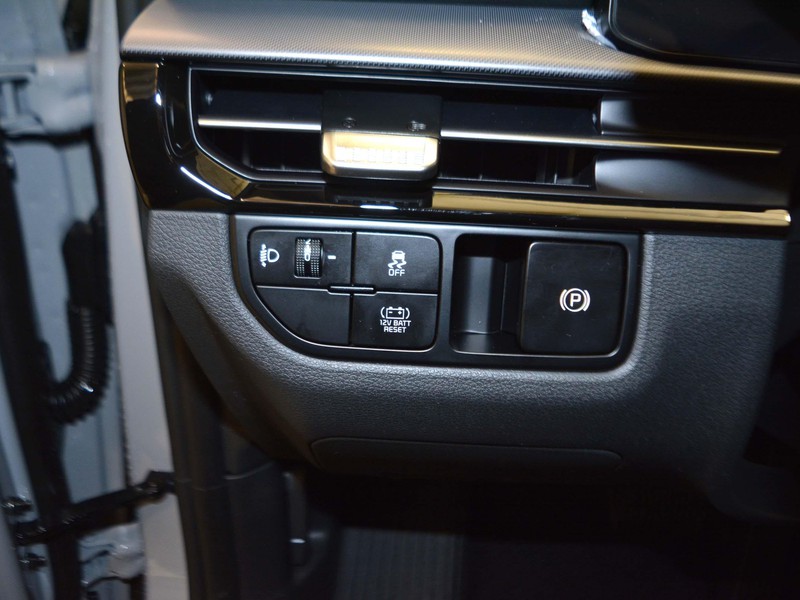 19 - Kia Sportage 1.6 t-gdi hev style 2wd at6