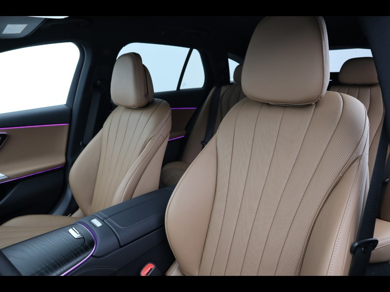 7 - Mercedes Classe E station wagon all-terrain 220 d premium 4matic 9g-tronic