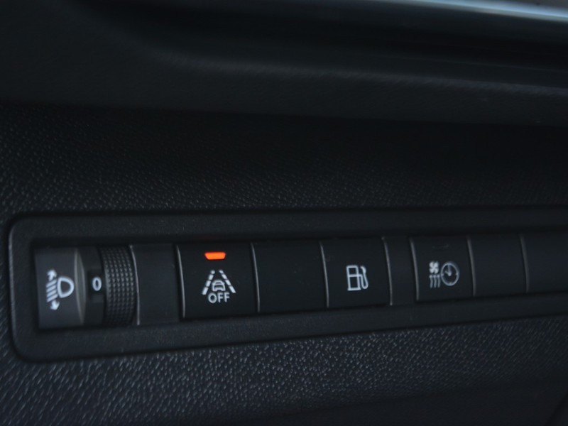 19 - Peugeot 3008 1.6 hybrid phev 225cv allure pack e-eat8