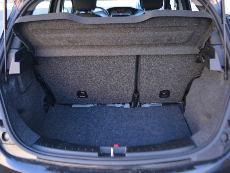 13 - Lancia Ypsilon 1.0 firefly hybrid 70cv platino s&s