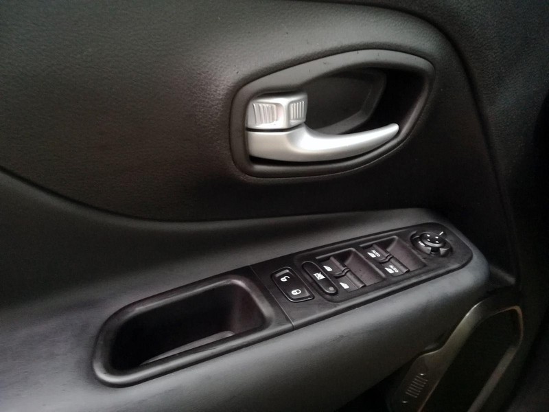 19 - Jeep Renegade 1.5 turbo t4 mhev north star 2wd dct