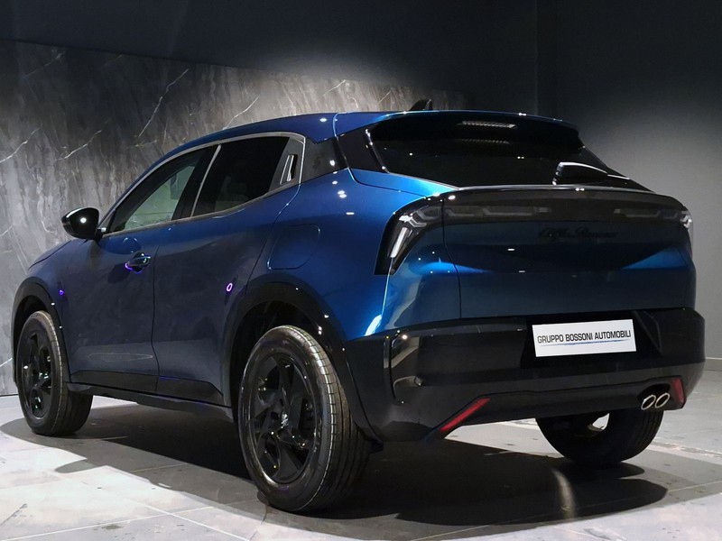 7 - Alfa Romeo Junior 1.2 hybrid 145cv ibrida edct6