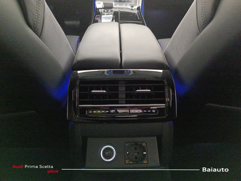 13 - Audi A8 60 3.0 v6 tfsi e quattro