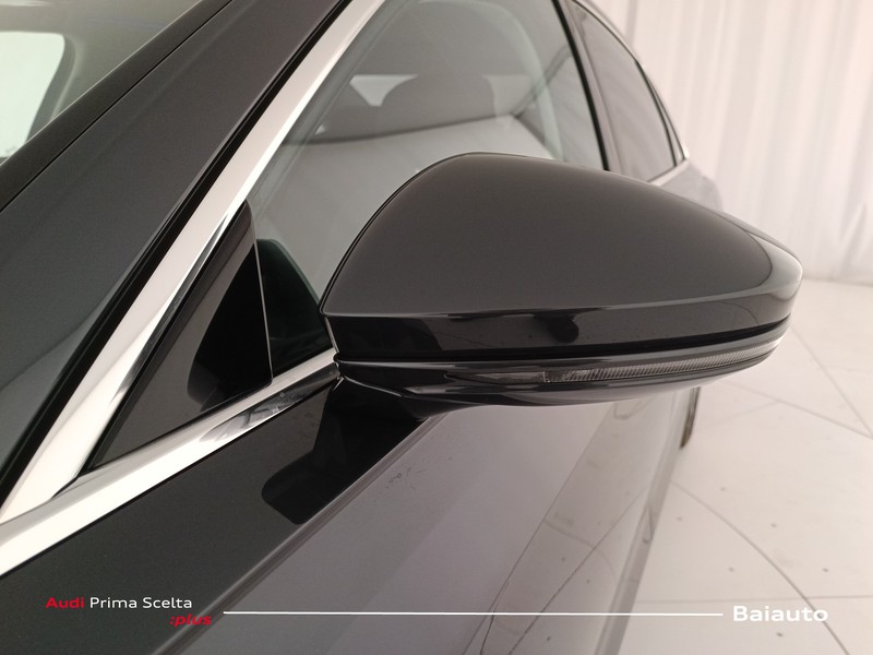 31 - Audi A8 60 3.0 v6 tfsi e quattro