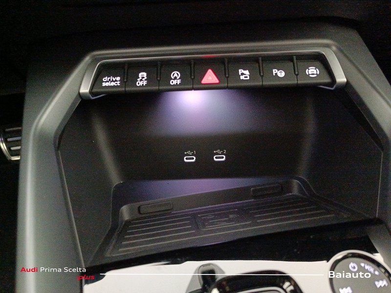 13 - Audi A3 allstreet 1.5 tfsi mhev 48v 150cv identity contrast