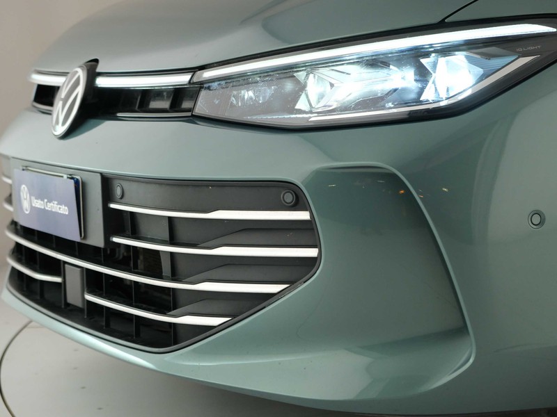 13 - Volkswagen Passat 1.5 etsi act 150cv business dsg