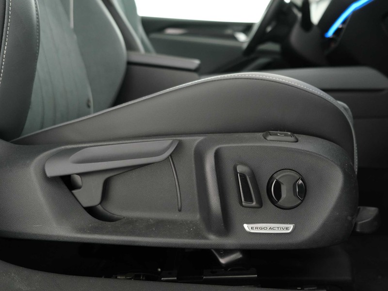 31 - Volkswagen Passat 1.5 etsi act 150cv business dsg