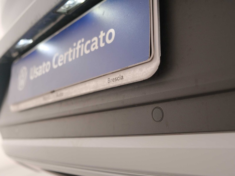 37 - Volkswagen T-Roc 1.5 tsi act edition plus dsg