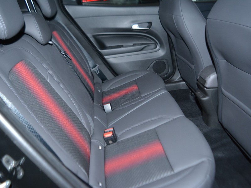 7 - Alfa Romeo Junior bev elettrica 280 veloce