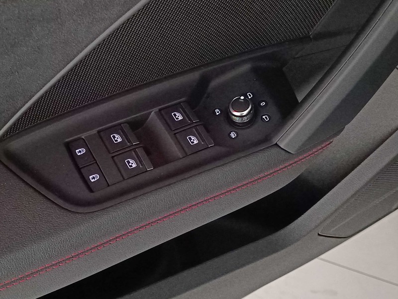 31 - Audi RS3 sportback 2.5 tfsi quattro s tronic