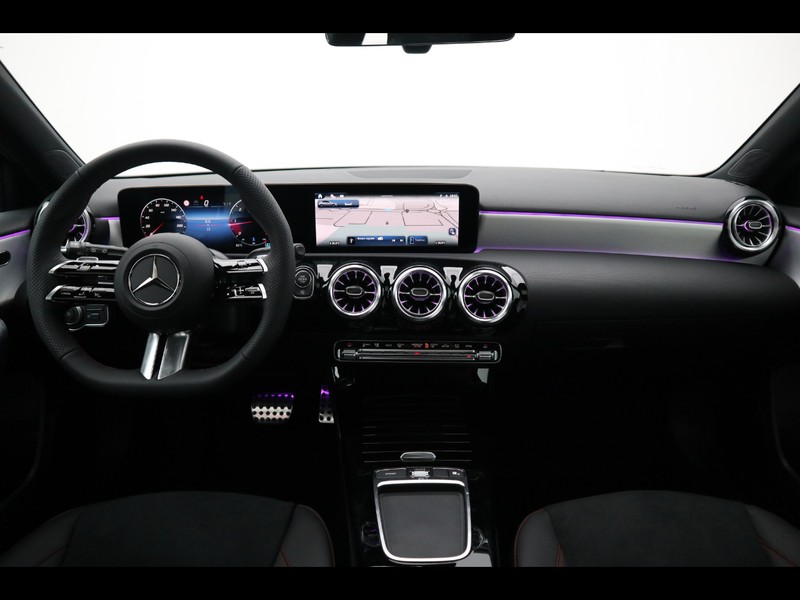 13 - Mercedes Classe A 180 d amg line premium speedshift dct amg 8g