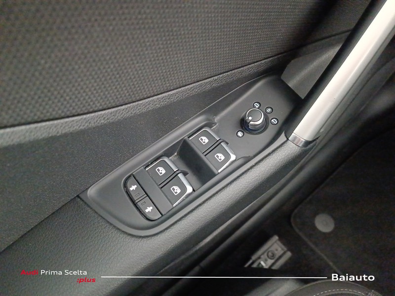 19 - Audi Q2 35 1.5 tfsi s line edition s tronic