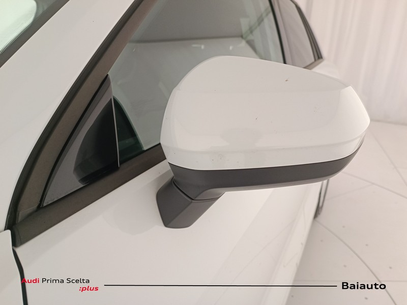 25 - Audi Q2 35 1.5 tfsi s line edition s tronic