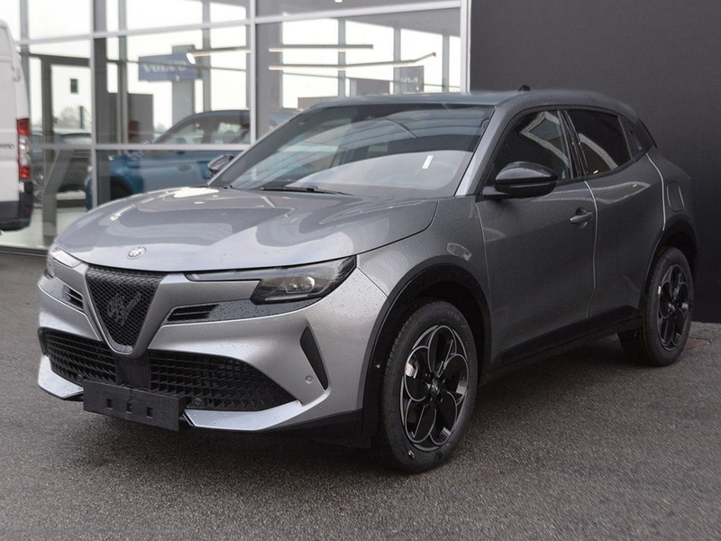1 - Alfa Romeo Junior 1.2 hybrid 145cv ibrida q4 edct6