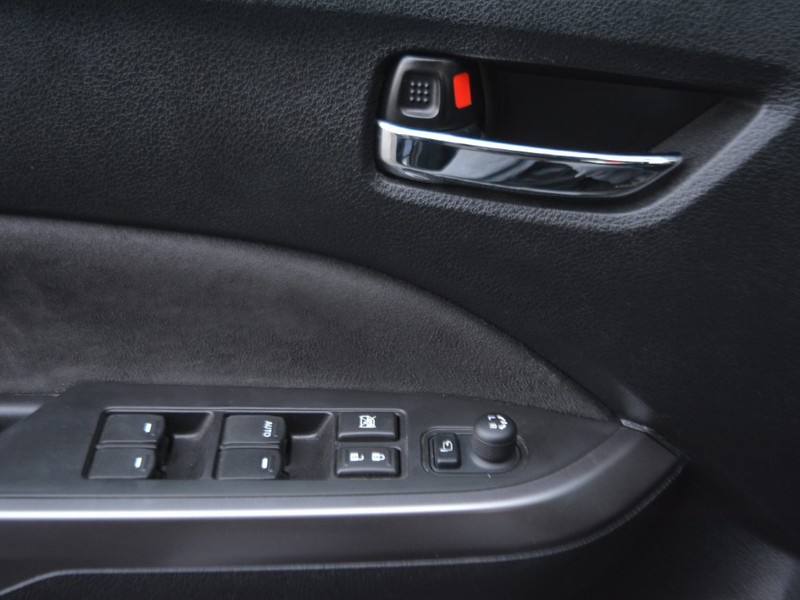 13 - Suzuki Vitara 1.4 boosterjet hybrid top 2wd