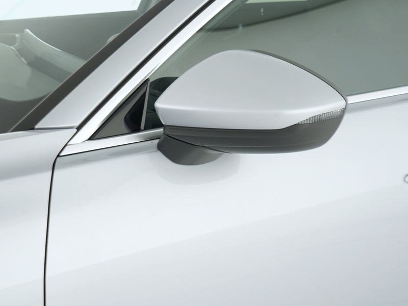 37 - Audi A5 avant 2.0 tdi mhev+ 204cv business advanced