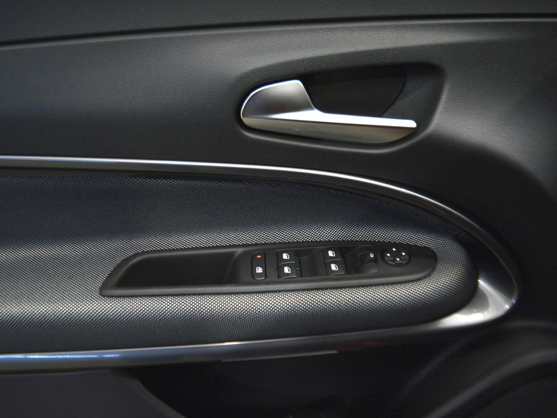 13 - Fiat 600 1.2 hybrid 110cv icon edct