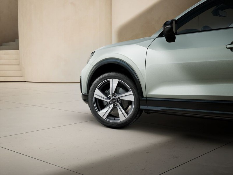 7 - Audi Q2 35 1.5 tfsi business advanced s tronic