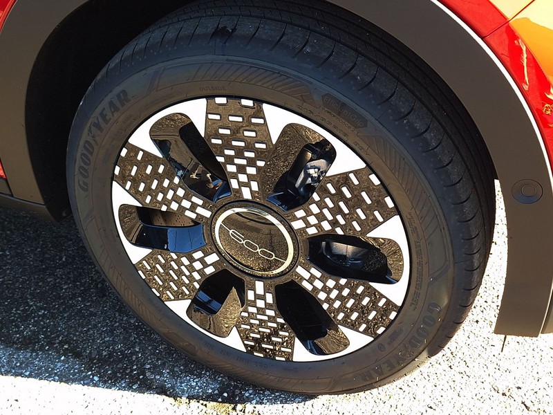 13 - Fiat 600 1.2 hybrid 110cv la prima ii edct