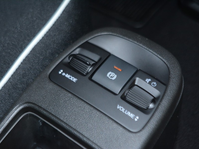 19 - Fiat 500 500e 42 kwh entry pack tech