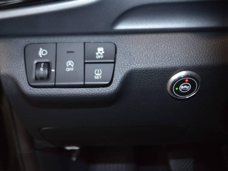 13 - Kia Stonic 1.2 mpi gpl 78cv style special edition