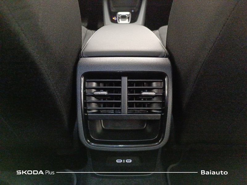 13 - Skoda Octavia wagon 2.0 tdi 150cv executive dsg