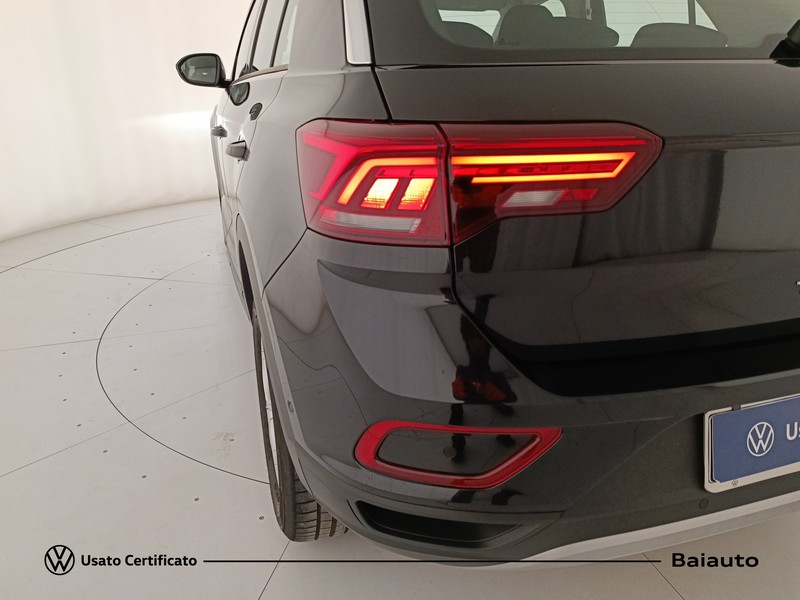 25 - Volkswagen T-Roc 2.0 tdi scr 150cv life dsg