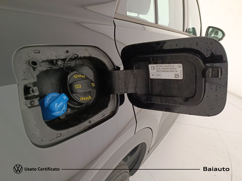 31 - Volkswagen T-Roc 2.0 tdi scr 150cv life dsg