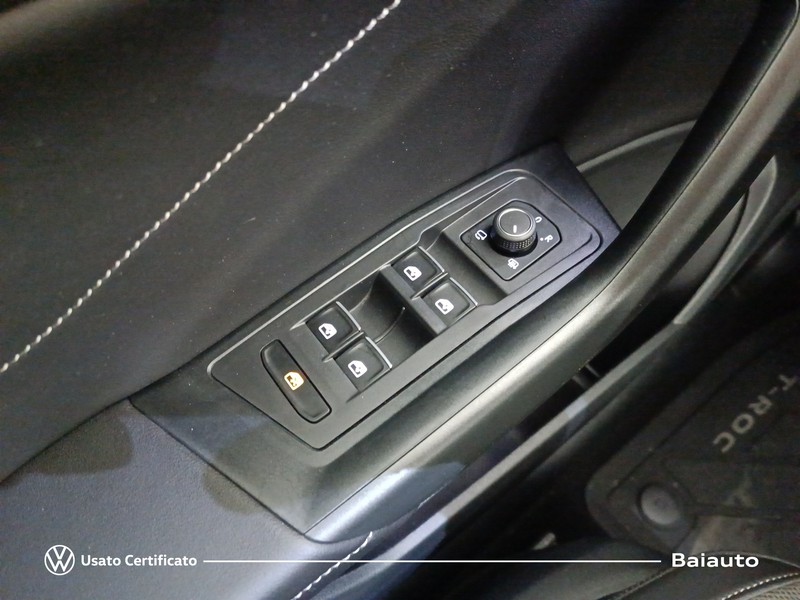 19 - Volkswagen T-Roc 1.5 tsi act style