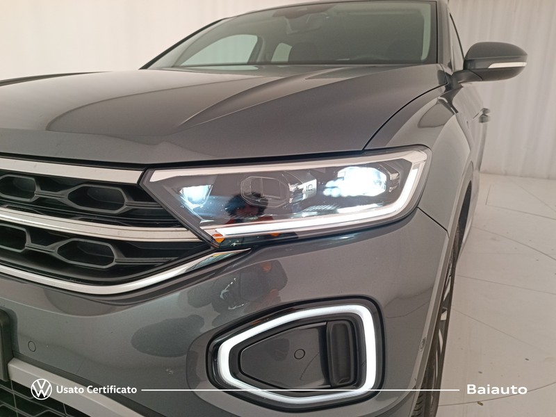 25 - Volkswagen T-Roc 1.5 tsi act style