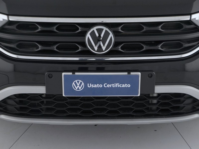 13 - Volkswagen T-Roc 2.0 tdi scr 150cv life dsg